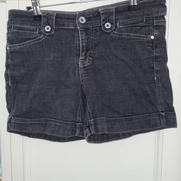 White House Black Market Black Jean Shorts - 2 - Picture 1 of 2